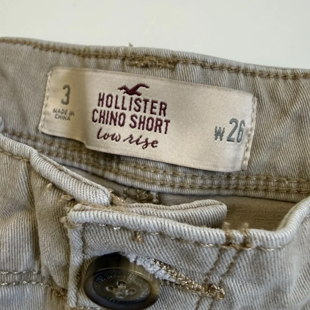 Hollister Chino Low Rise Shorts Khaki Size 3 W26 Y2K Micro Booty Short 1.75